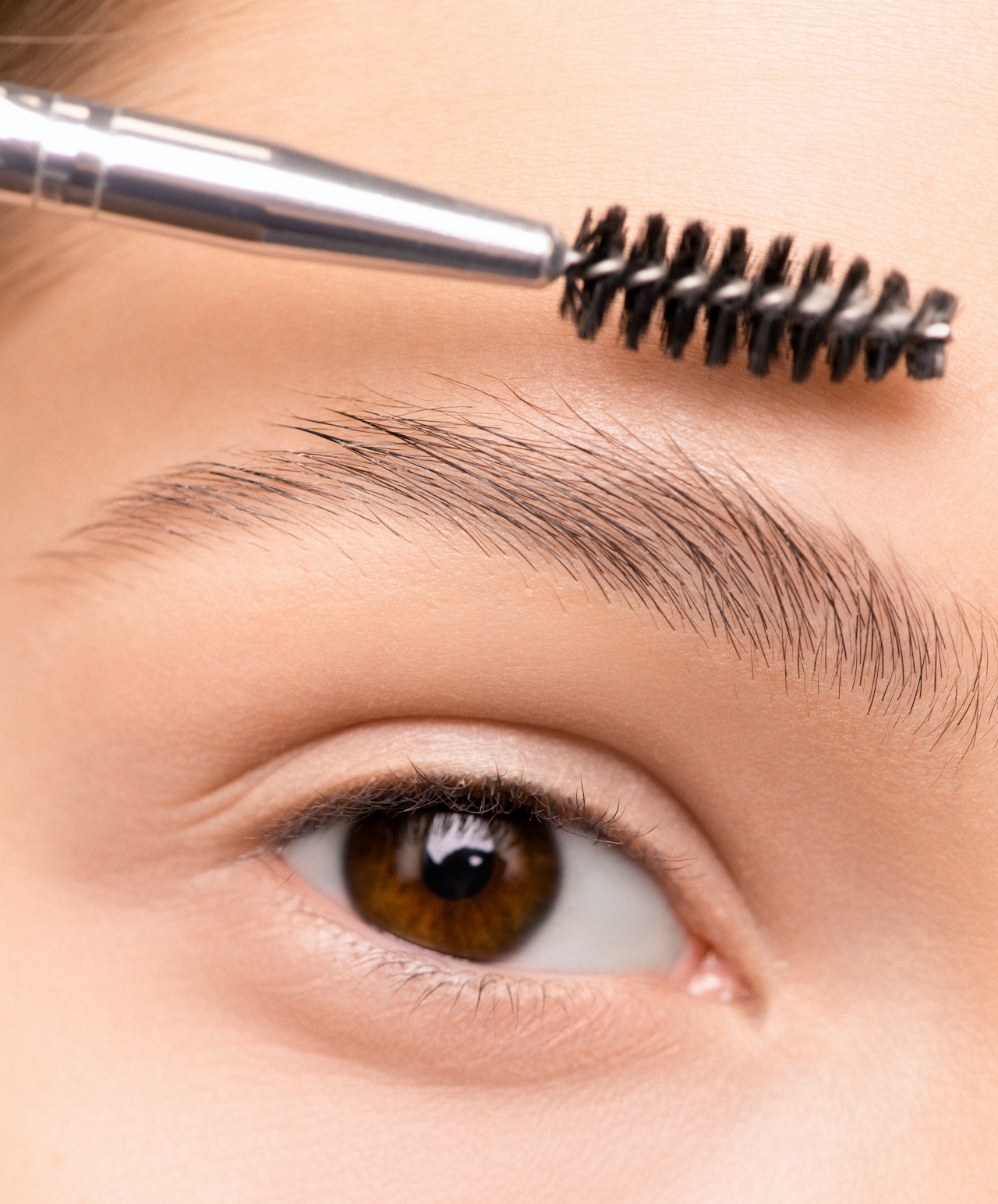 Coolest Makeup Trends Brown Eyes Image2