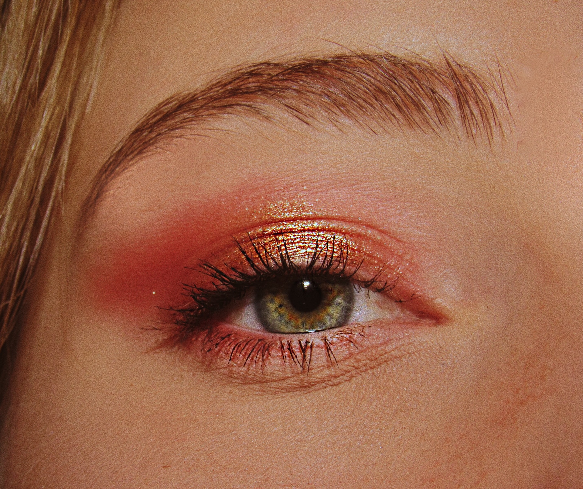 Coral Pink Makeup Guide Image1