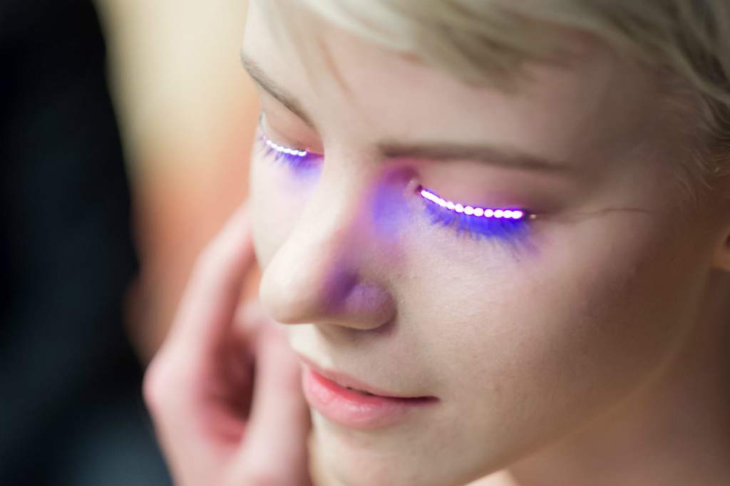 LED Lashes – The New Cool Beauty Trend