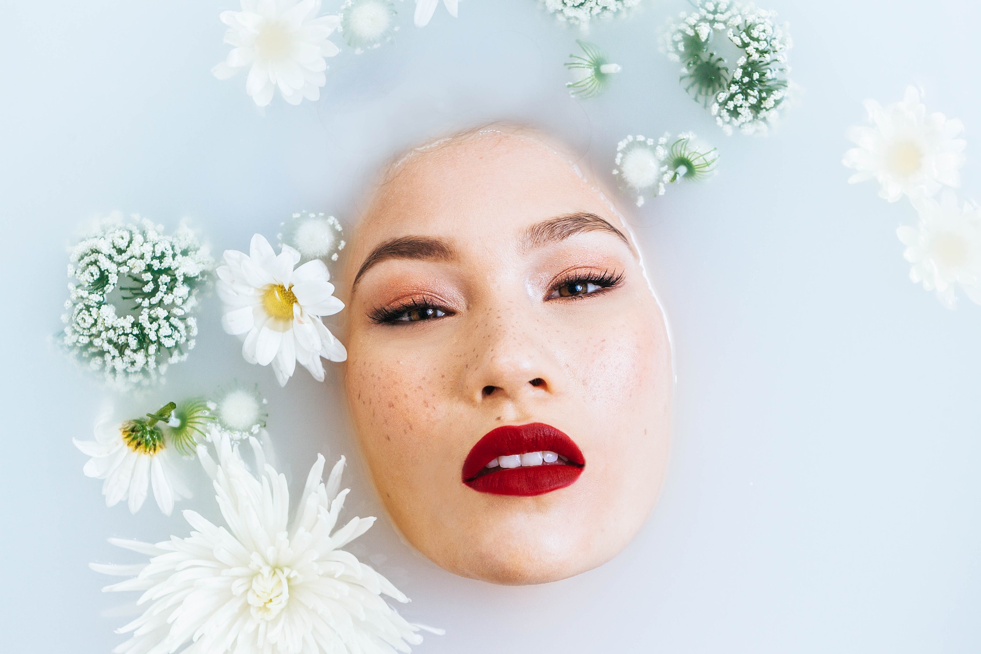 How Artificial Intelligence (AI) Changes The Beauty Industry