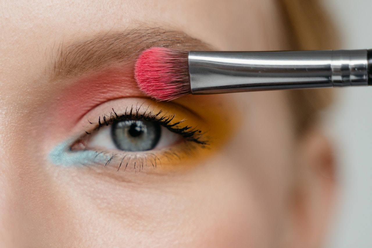 Neon Color Makeup Trend 2023 Article Image
